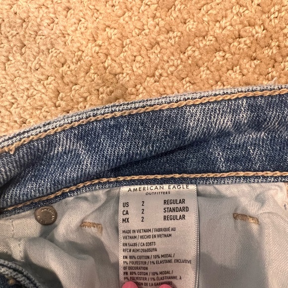 American Eagle Mom Straight Leg Jeans - Picture 2 of 4